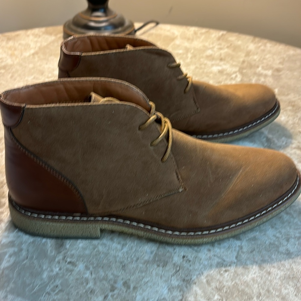 NWOT- brown chukka boots size 10.5